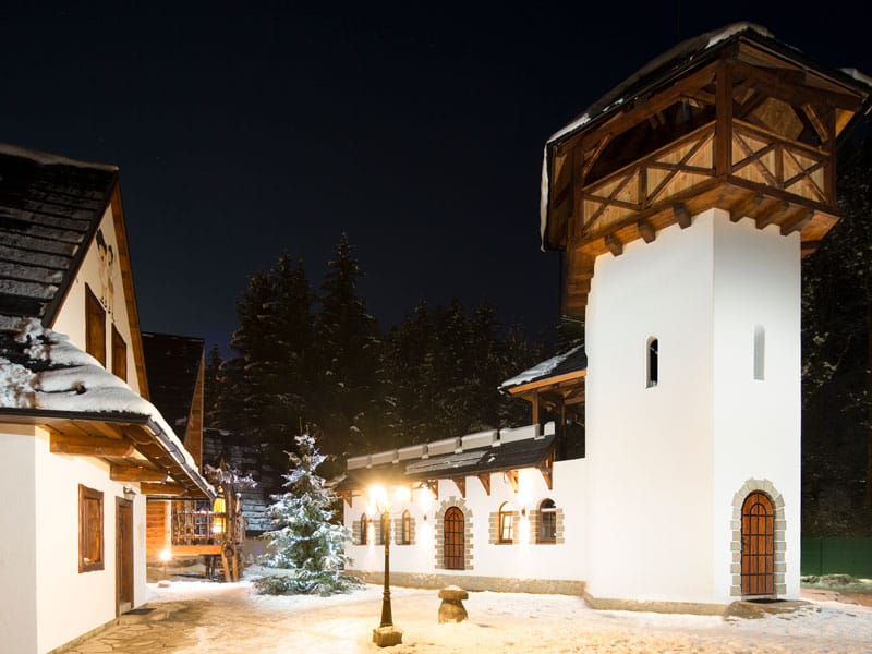 Pod vežou – foto 1
